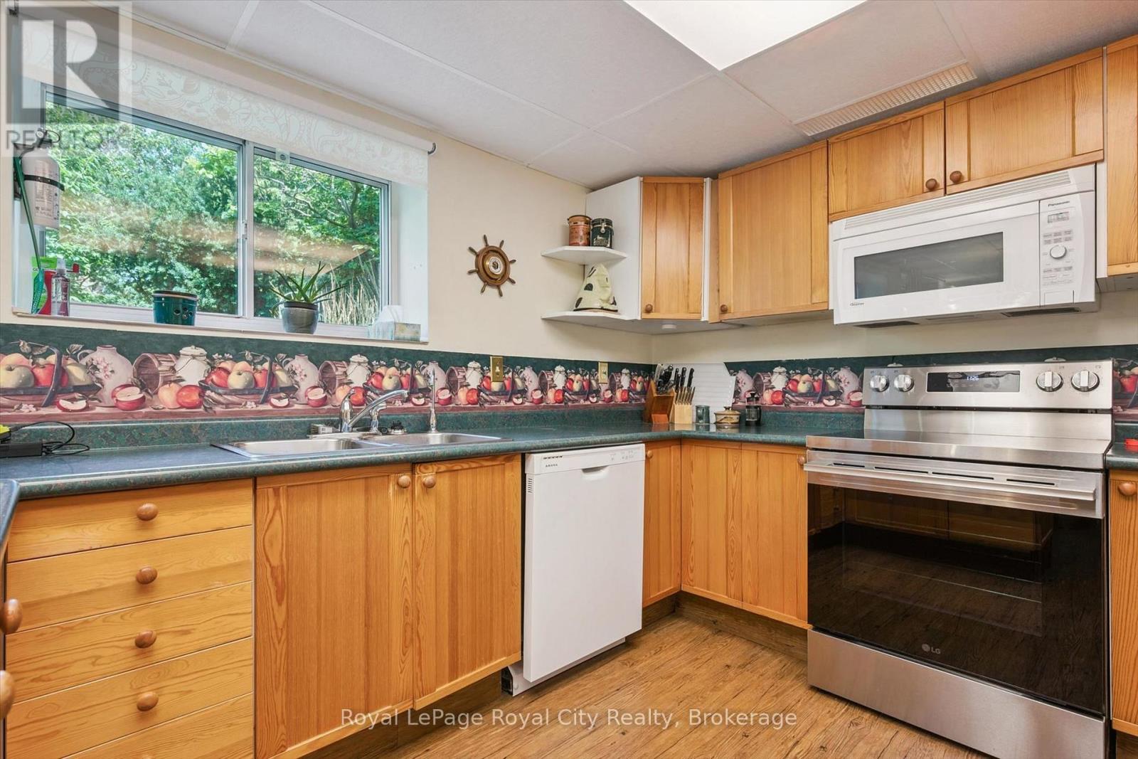 34 PONDVIEW CRESCENT - 17