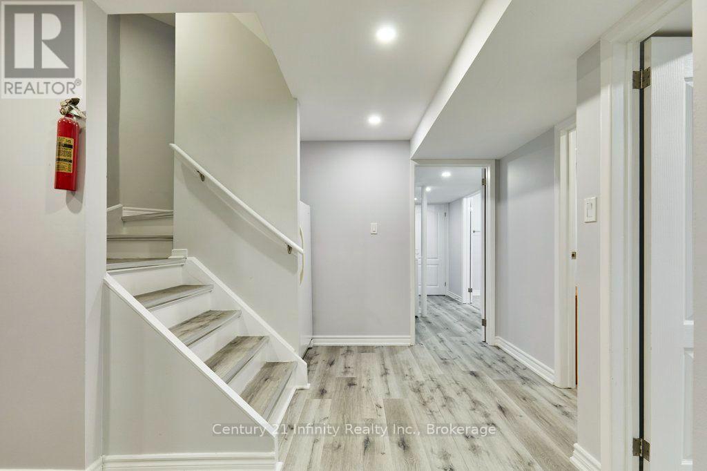 8 MURKAR CRESCENT - Image 34