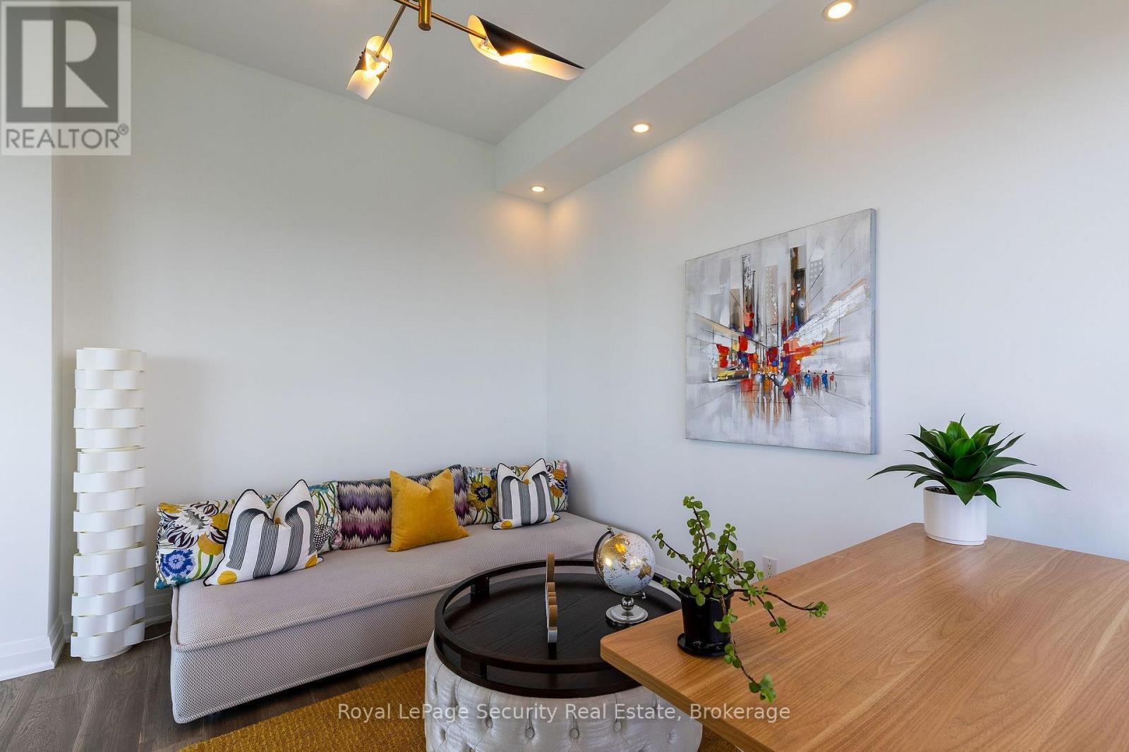 #5301 1080 BAY STREET - Image 8
