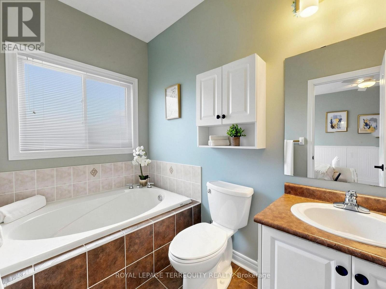 19 JOHNSON CRESCENT - 26