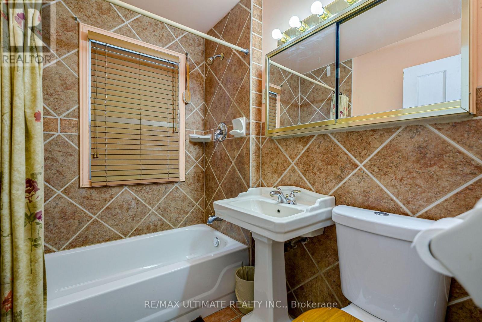 632 TRETHEWEY DRIVE - 17