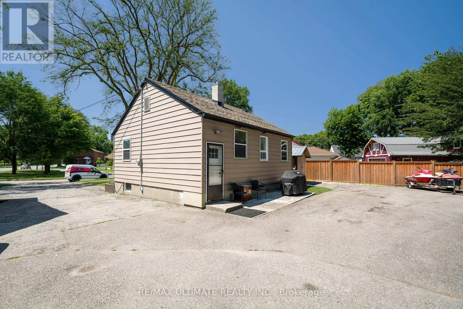 632 TRETHEWEY DRIVE - Image 36