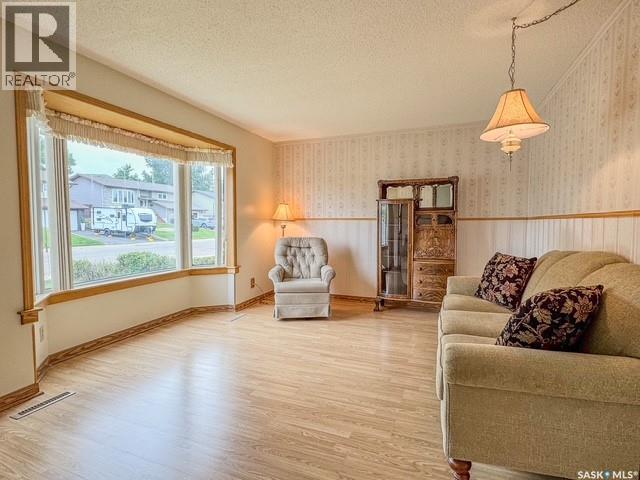 385 Aspen DRIVE - 2