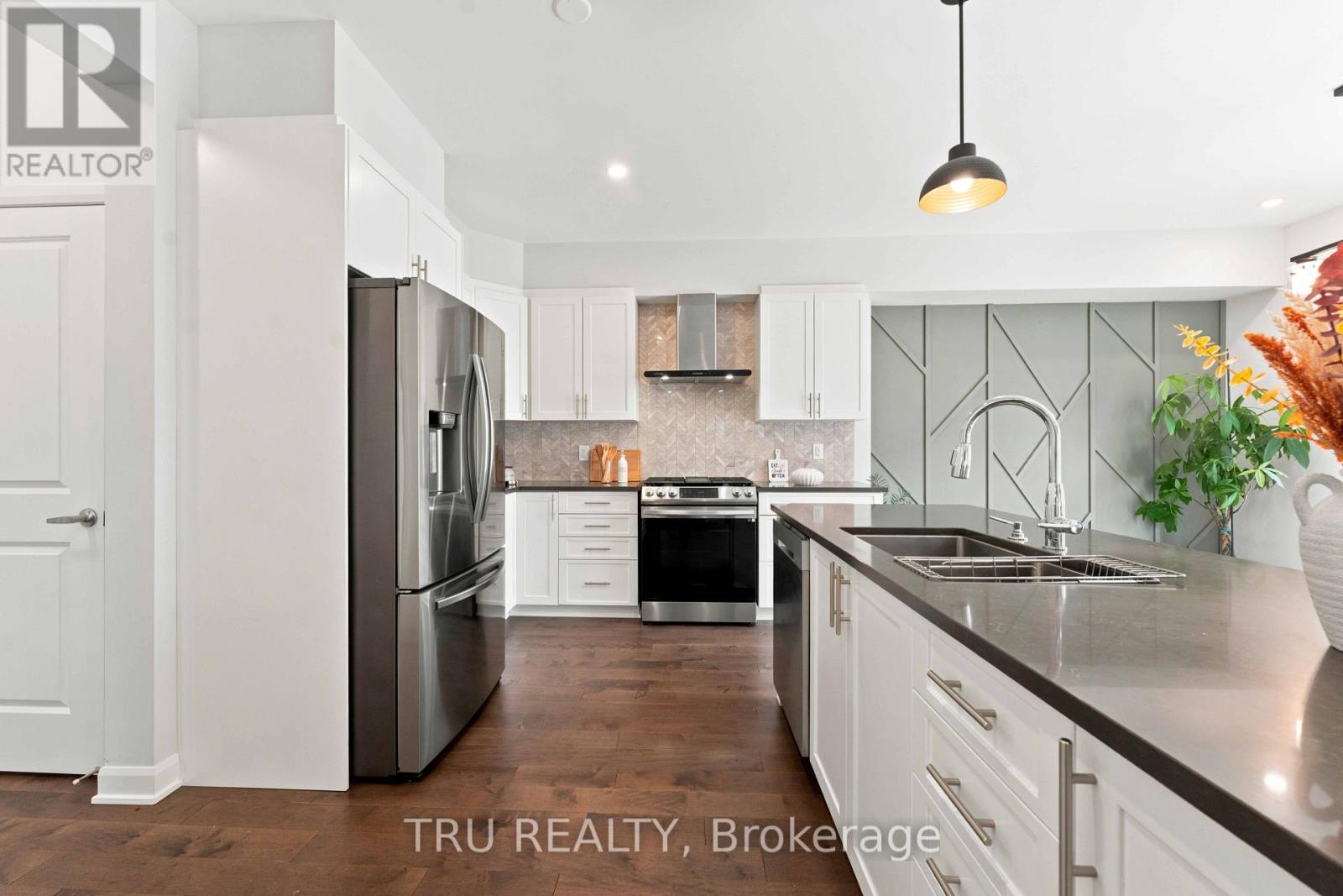 4 Bed, 3 Bath House for Sale in Ottawa – 603 WINTERSET ROAD, Ottawa – MLS# X13679360 - Image 13