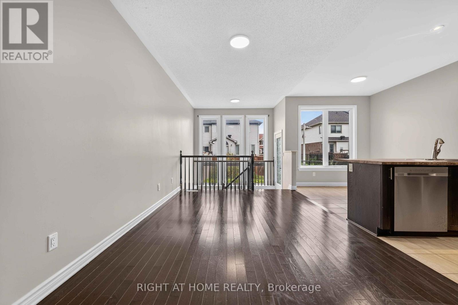 3 Bed, 3 Bath House for Rent in Ottawa – 628 MOORPARK AVENUE, Ottawa – MLS# X13679390 - Image 25