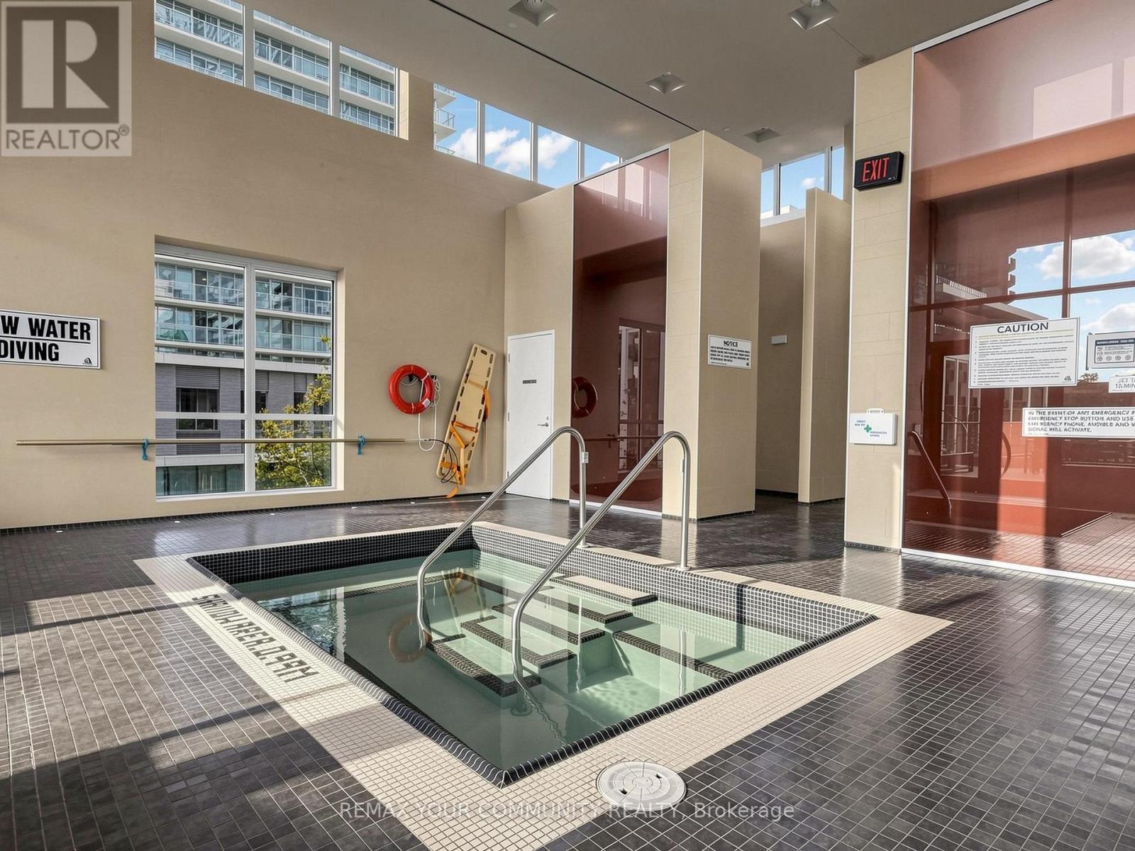 #3302 121 MCMAHON DRIVE - Image 45