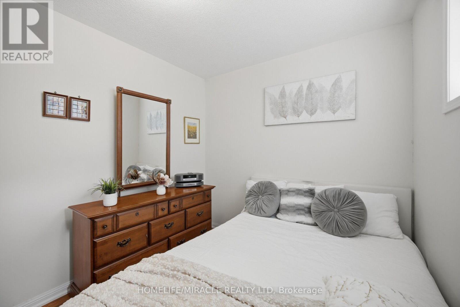 6 BARKDALE WAY - Image 22