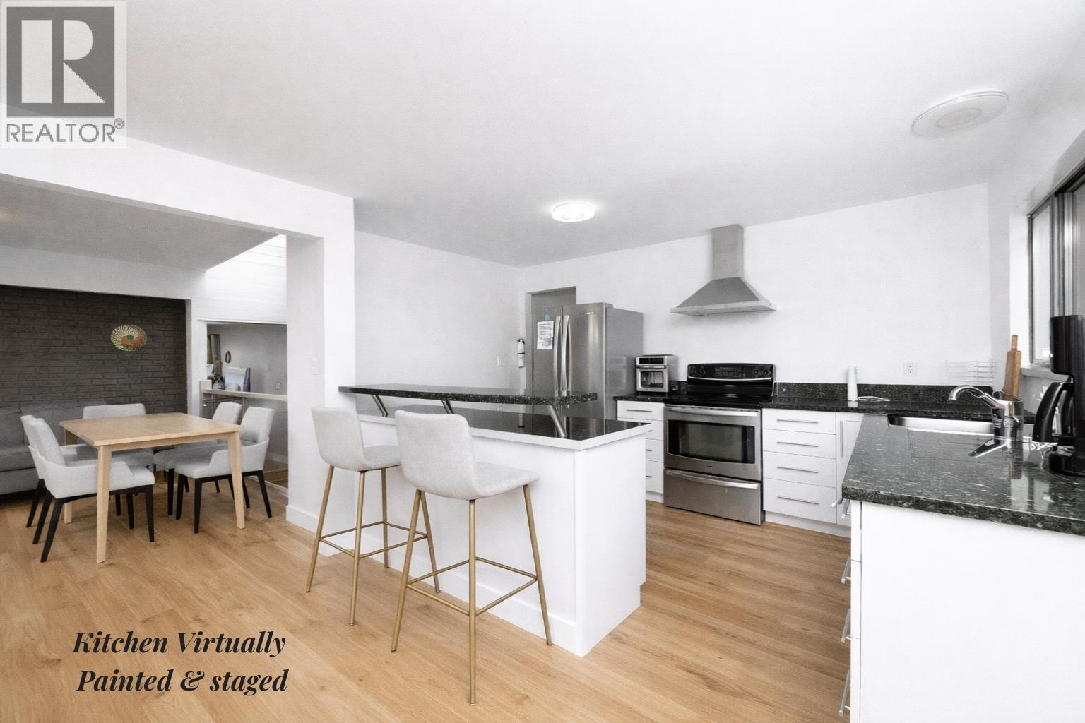 4934 GEER ROAD, Sechelt