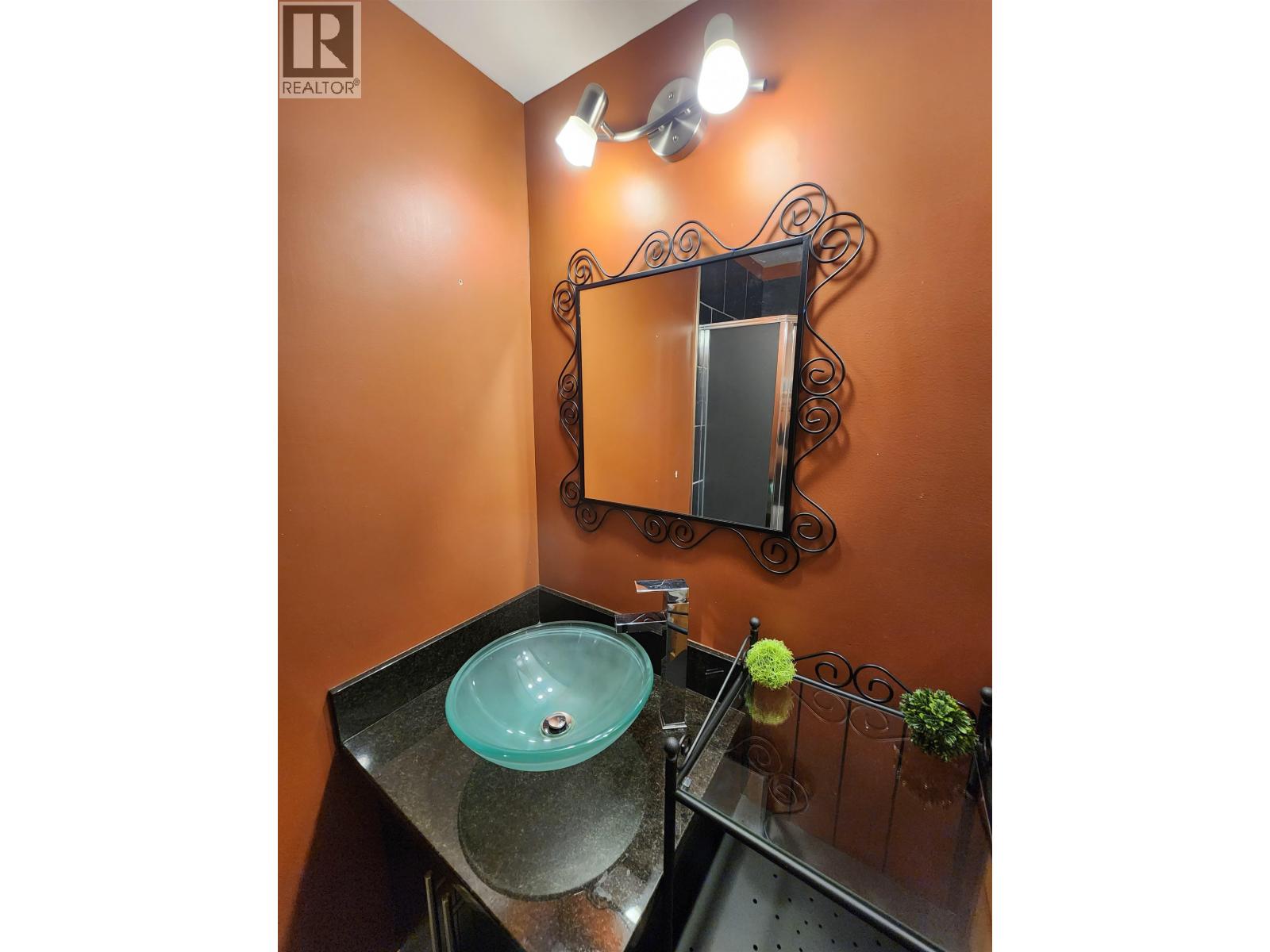 4934 GEER ROAD, Sechelt