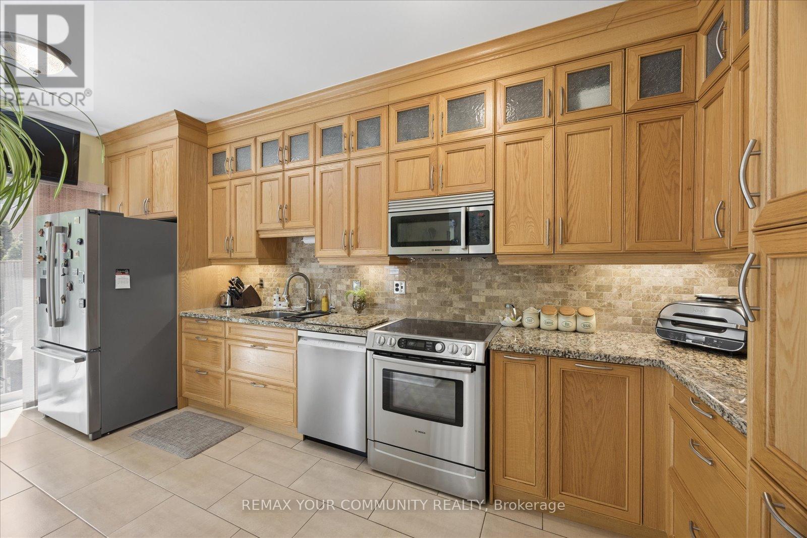 41 OLD COLONY ROAD - 16
