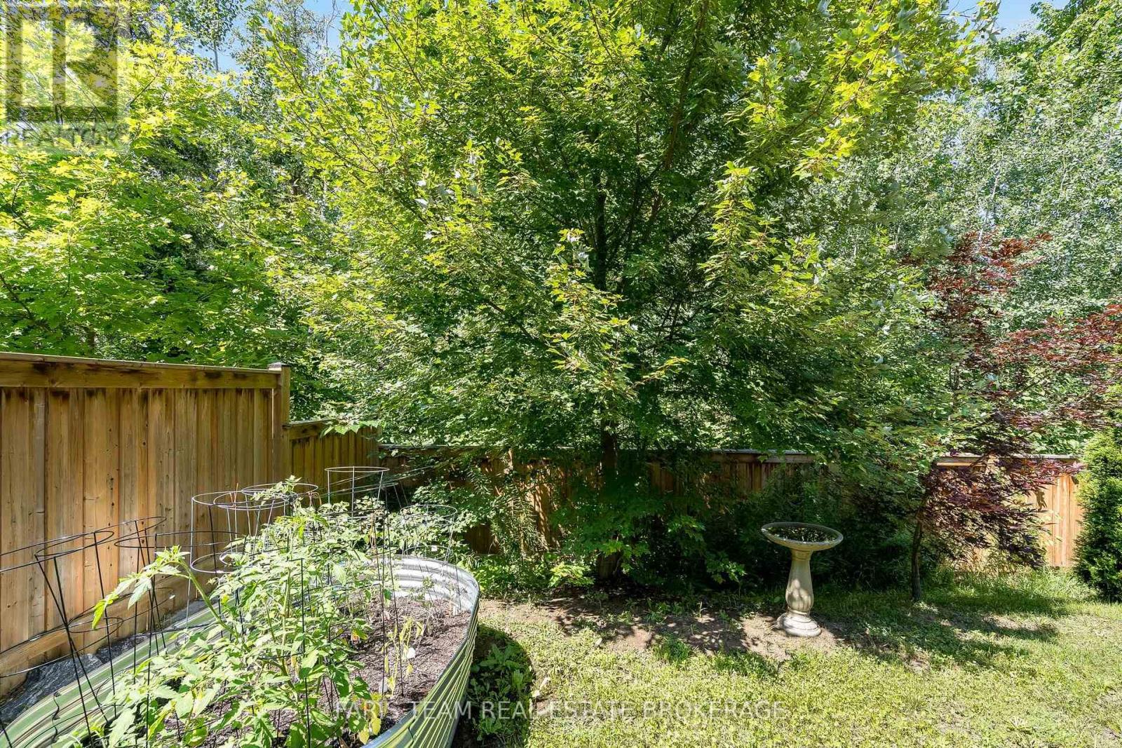 91 ALLEGRA DRIVE - 35