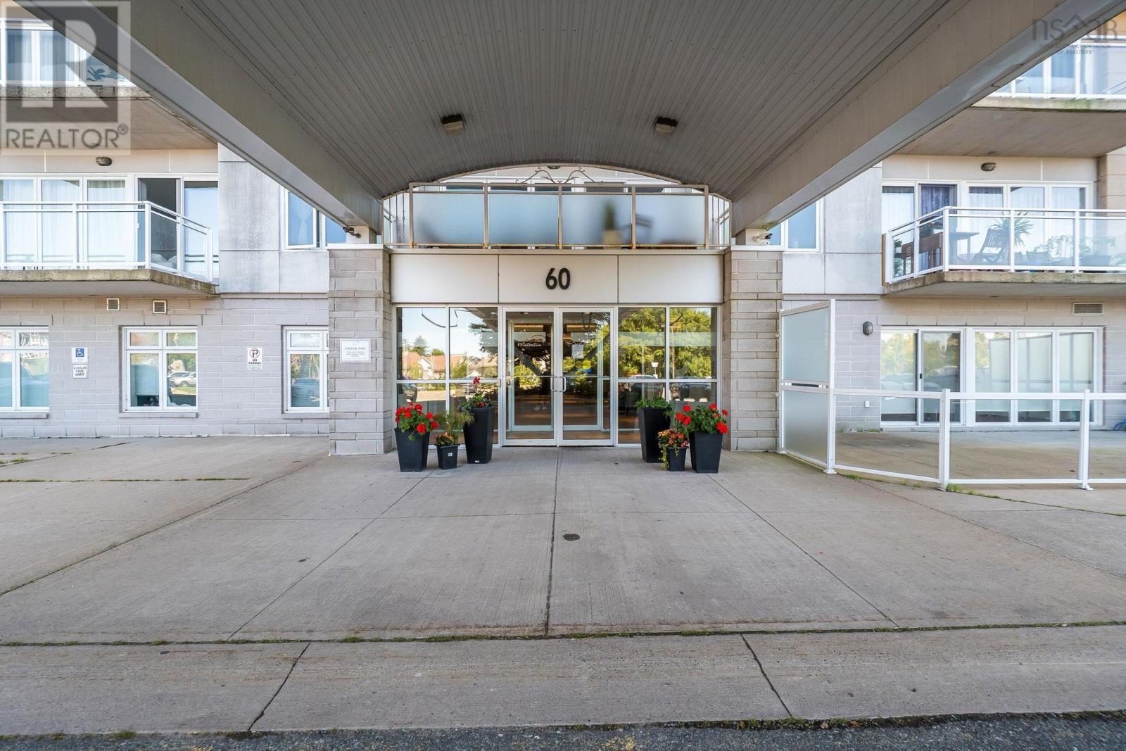 Property 34 of 39 of 811 60 Walter Havill Drive
