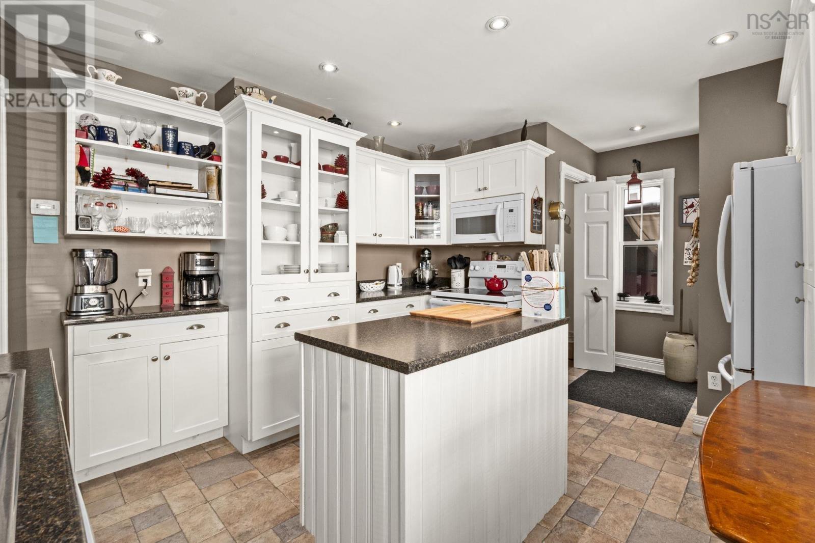 Property 32 of 50 of 344 Gray Street