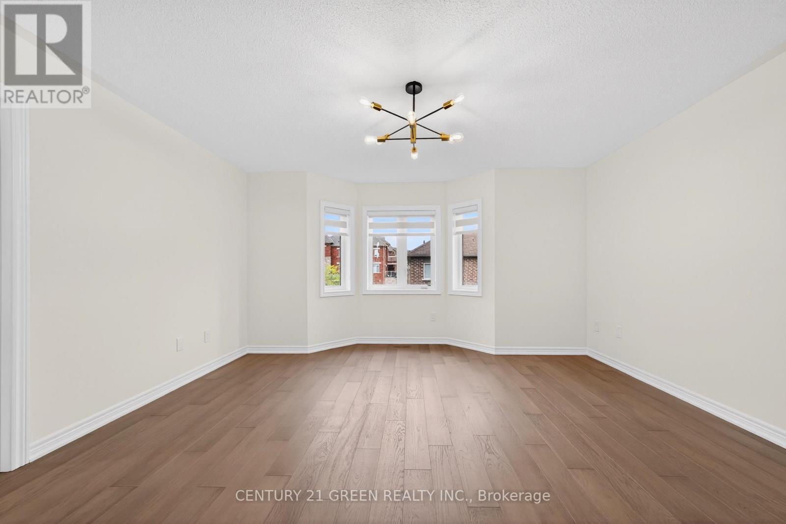 496 GEORGE RYAN AVENUE - 31