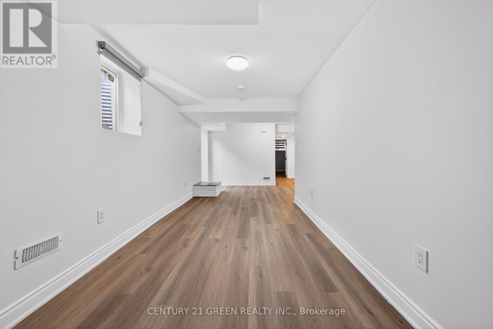 496 GEORGE RYAN AVENUE - 40