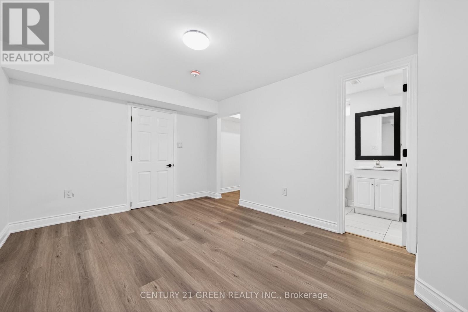496 GEORGE RYAN AVENUE - 46