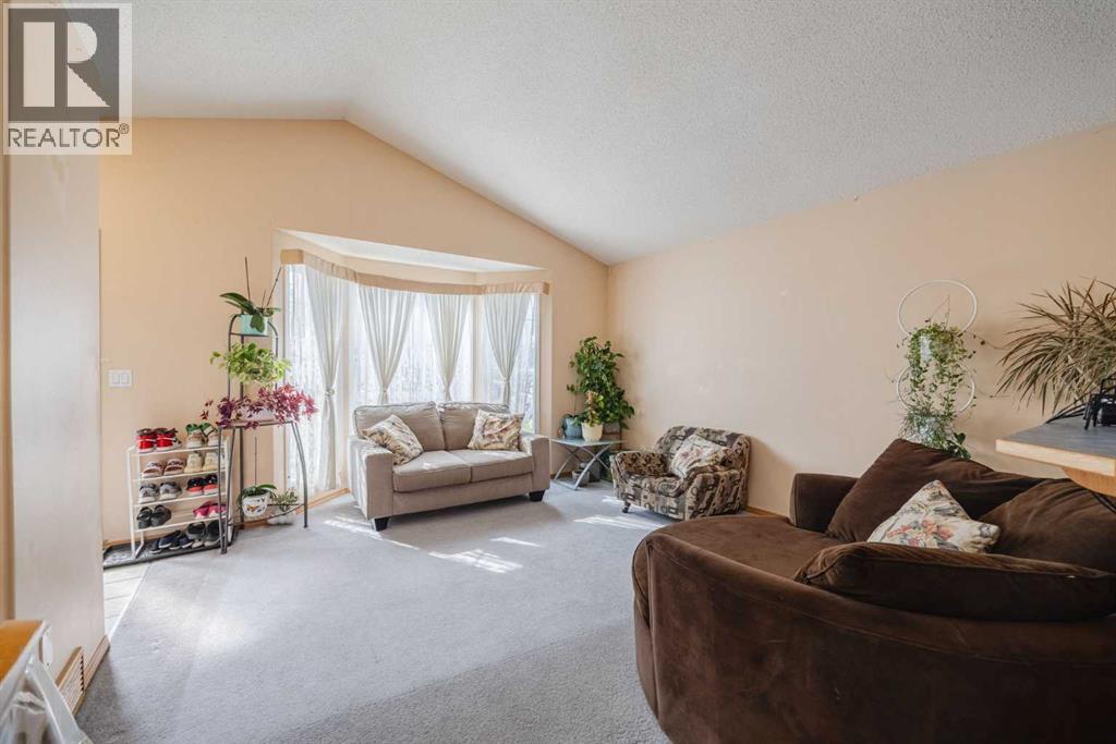 23 Tarington Way Northeast - Photo 5