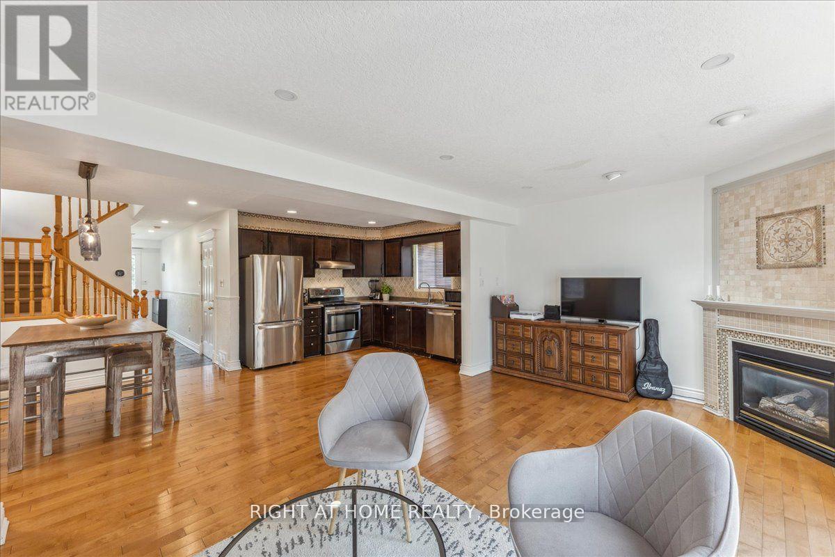 223 GREY FOX DRIVE — photo 3