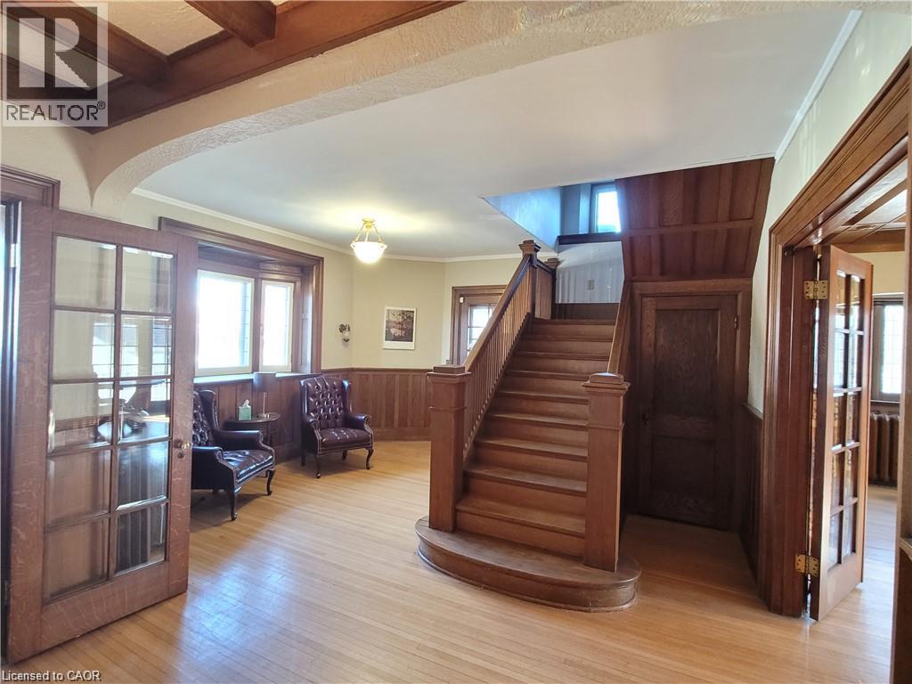 71 NORFOLK Street N - Image 14
