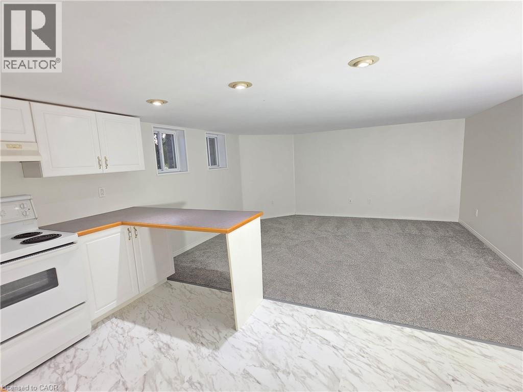 71 NORFOLK Street N - Image 26