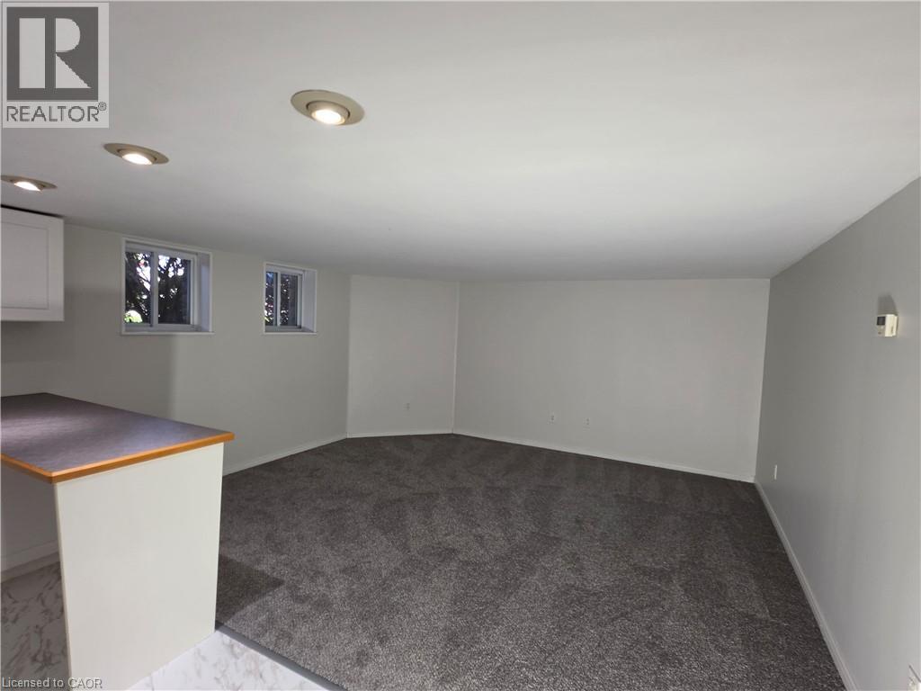 71 NORFOLK Street N - Image 33