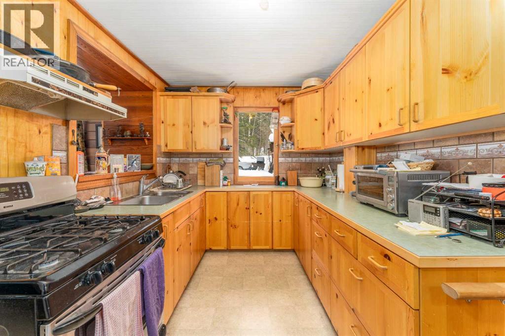 77 Grotto Road - 19