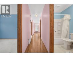 138 Athabasca Street W, Moose Jaw, SK S6H2B7 Photo 25