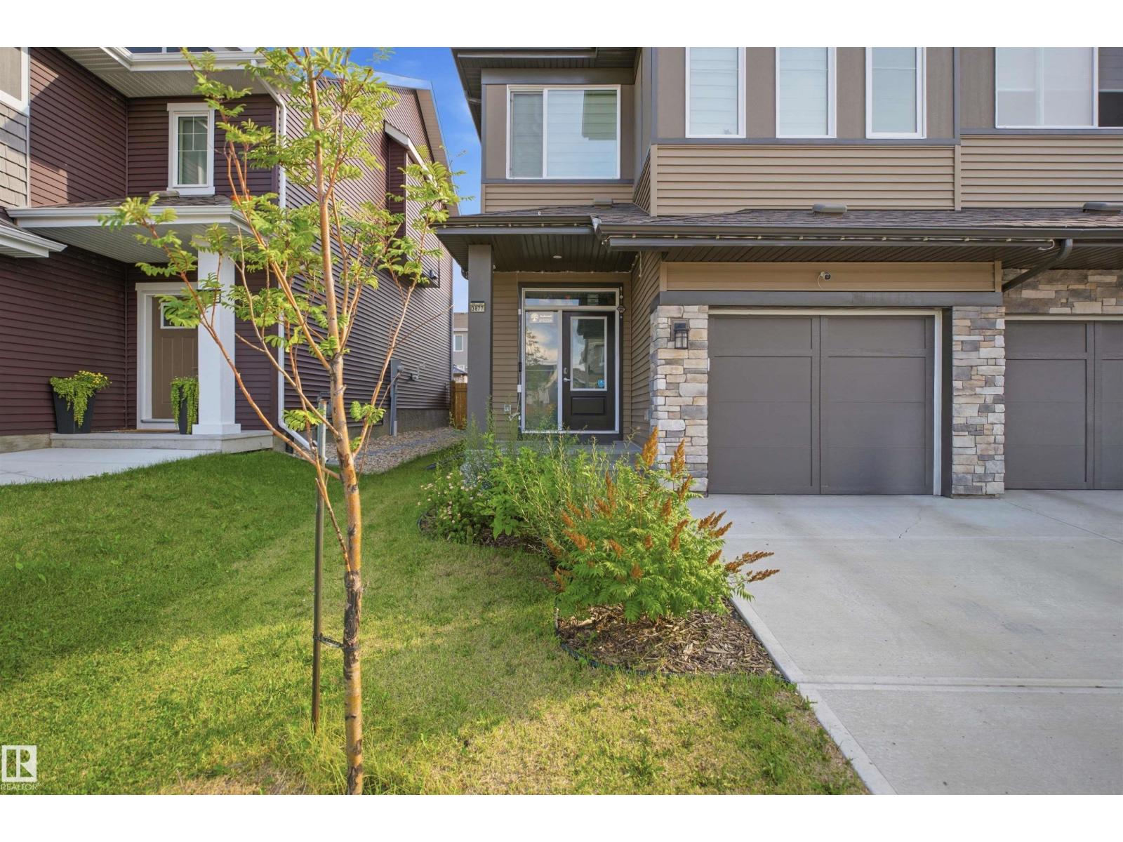 3877 CHRUSTAWKA PL SW, Chappelle Area, Edmonton photo 1