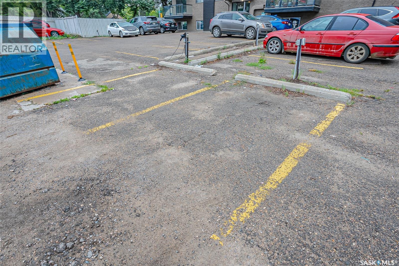 #306 1013 Lansdowne AVENUE - 21