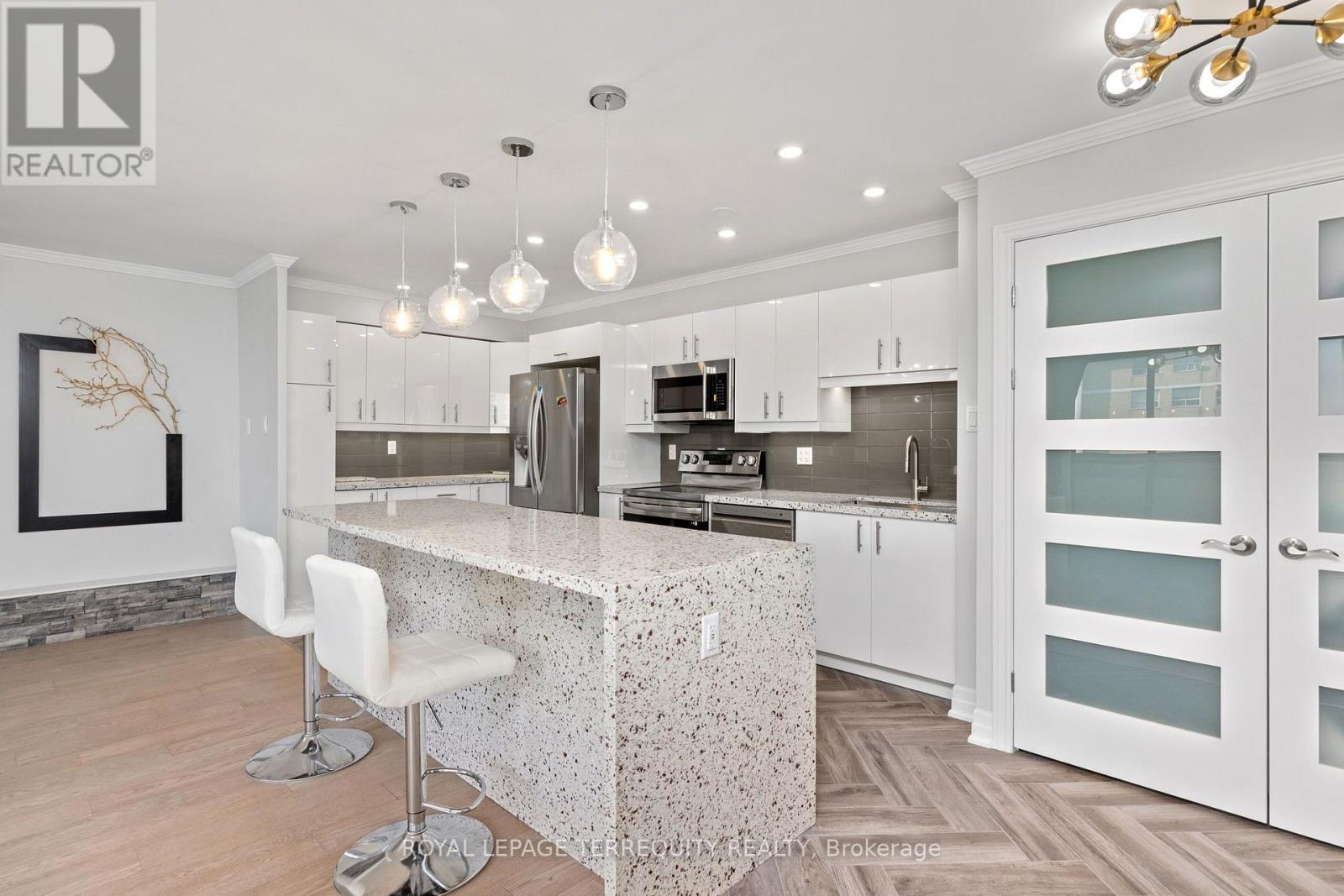 #1203 100 CANYON AVENUE - 12