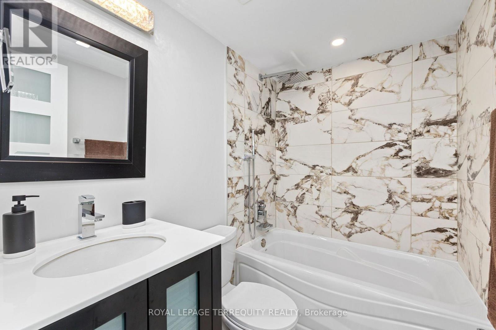 #1203 100 CANYON AVENUE - 19