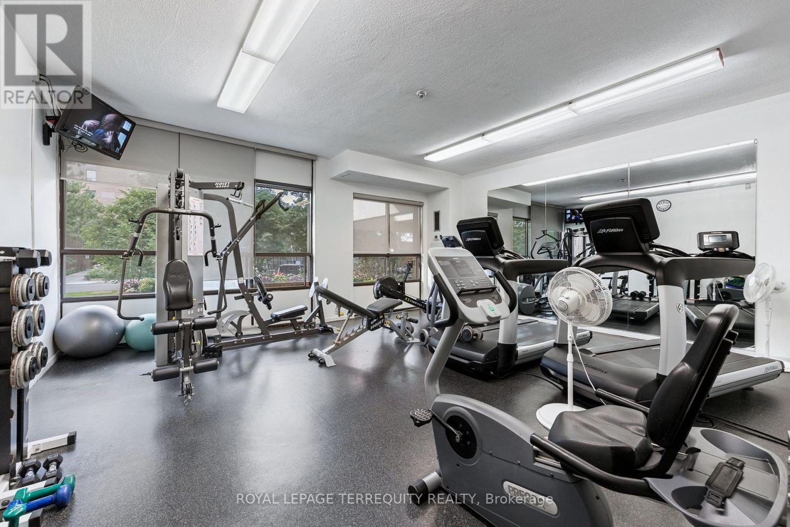 #1203 100 CANYON AVENUE - 31