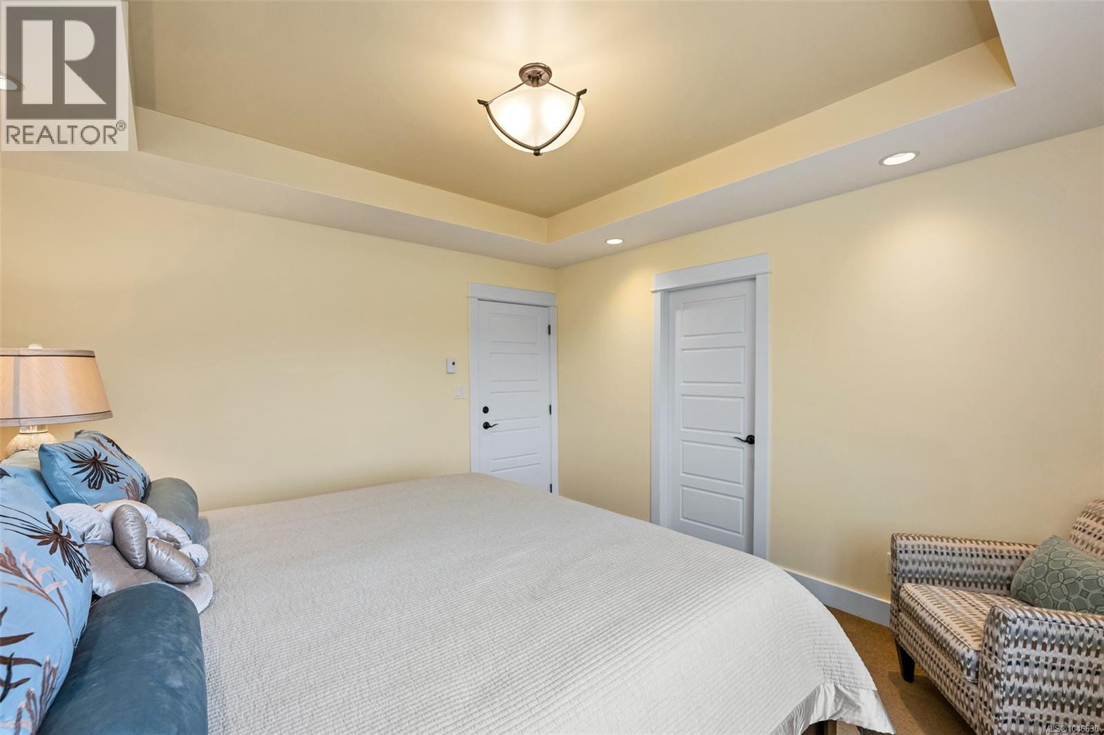 7 4583 Wilkinson Rd, Saanich
