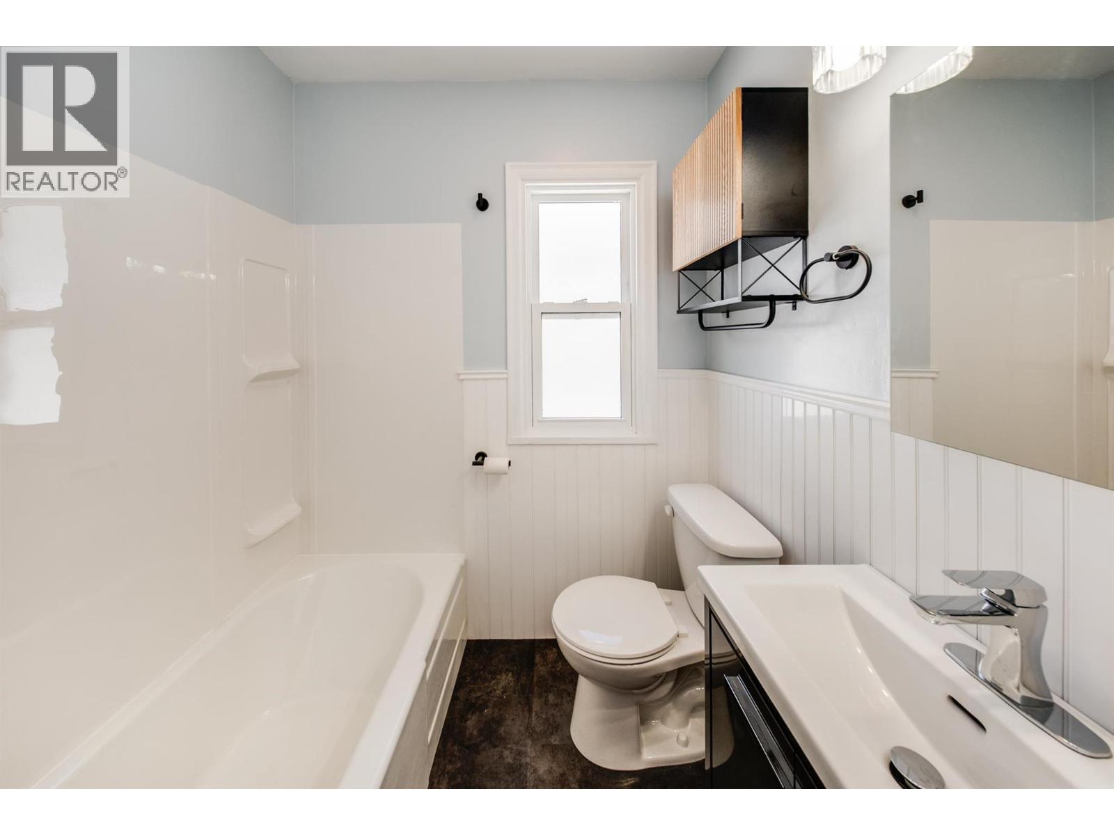 1110 Second Avenue - Image 20