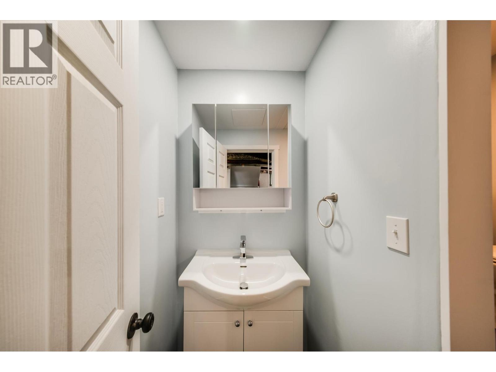 1110 Second Avenue - Image 30