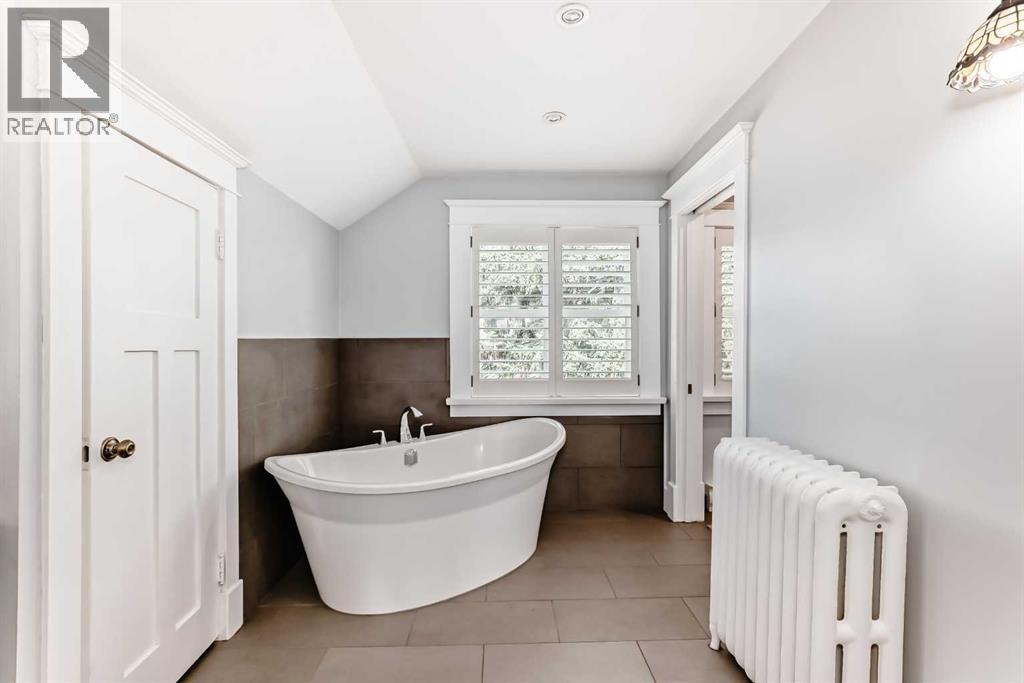 4112 8 Street SW - 29
