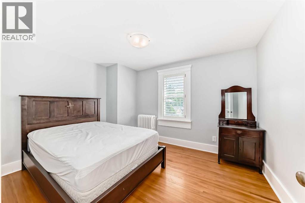 4112 8 Street SW - 35