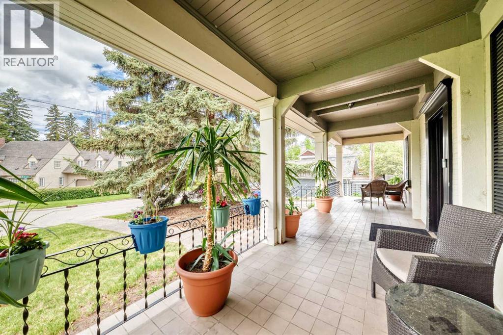 4112 8 Street SW - 4