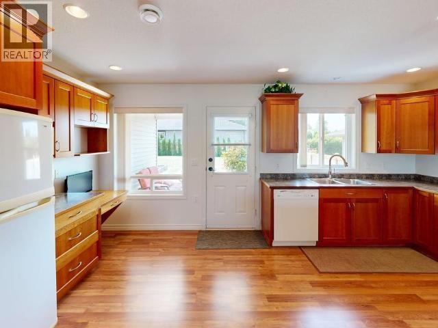 7304 GLACIER STREET - 8