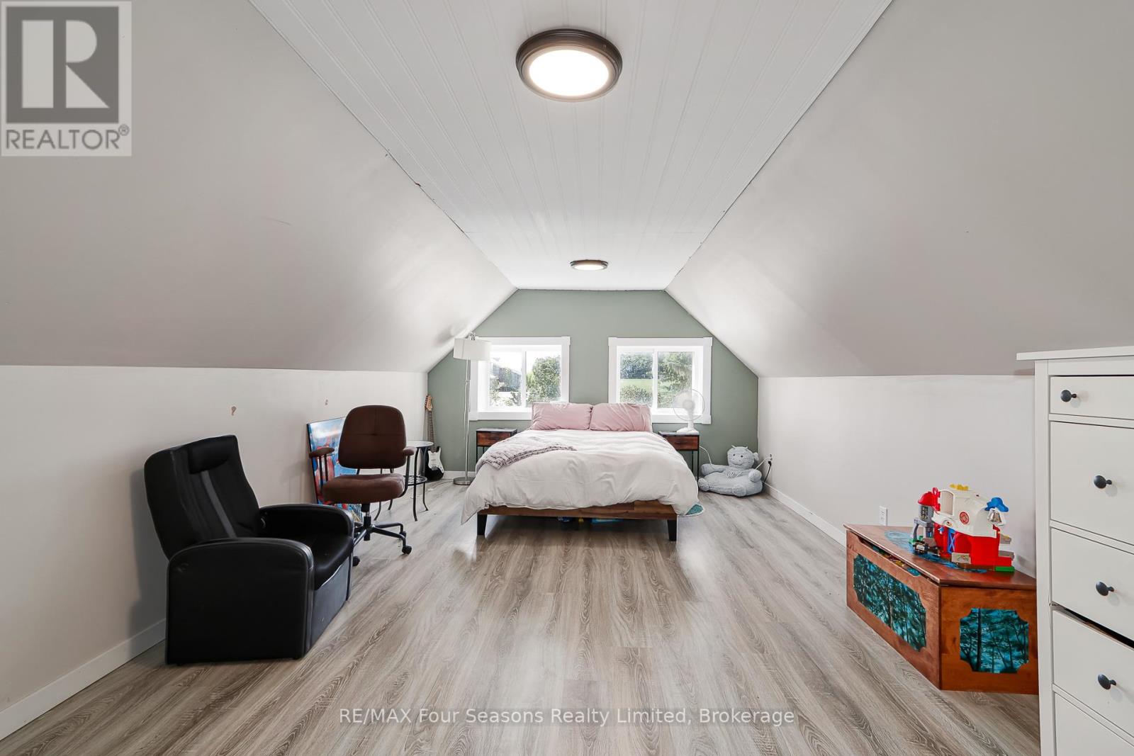 5803 26 HIGHWAY - Image 30