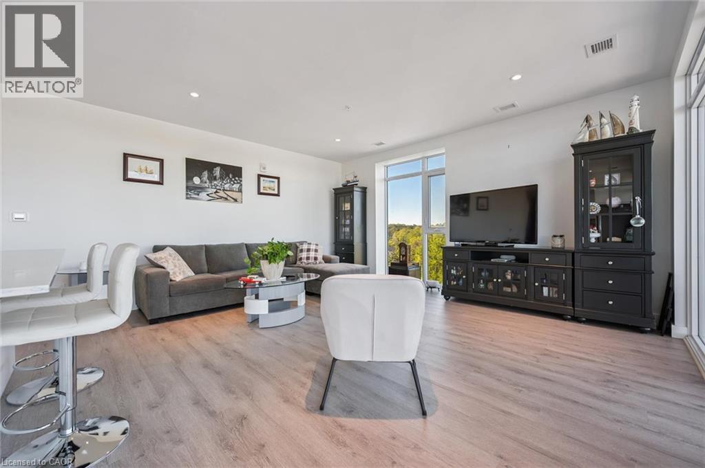 #902 15 GLEBE Street - Image 11
