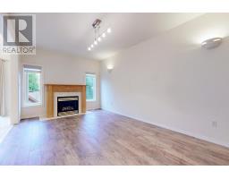 Family room - 32 Holkham Avenue, Hamilton, ON L9K0H3 Photo 7