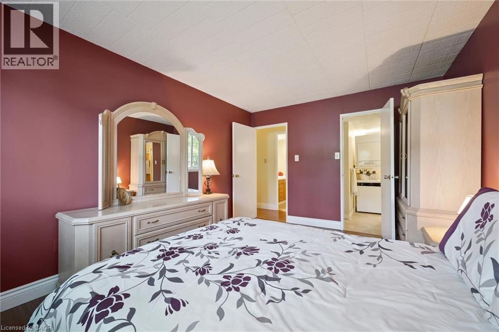 #107 6 WALTON Avenue - Image 12