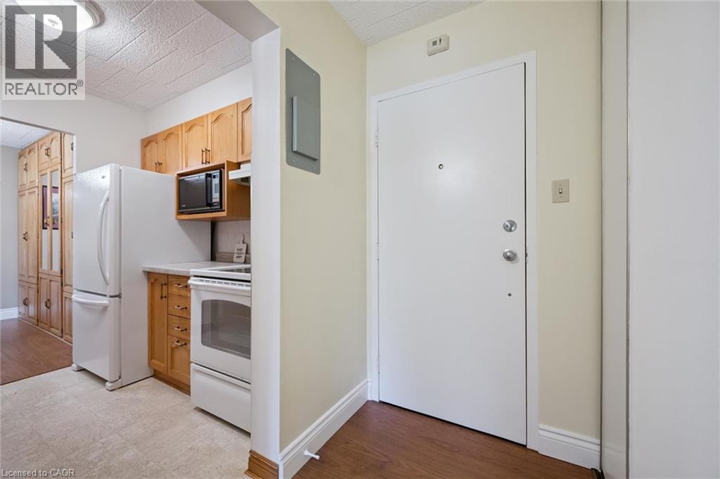 #107 6 WALTON Avenue - 5