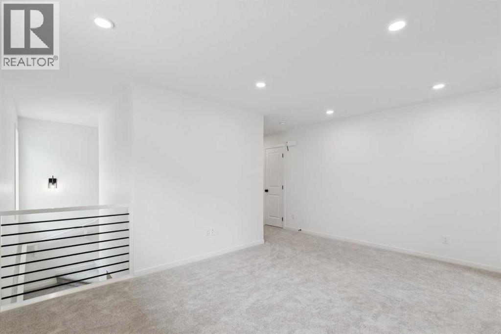 110 Walgrove Bay Southeast - Photo 32