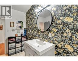 9467 Longwoods Road, Chatham Township, ON N7M5J7 Photo 18
