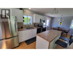 Kitchen - 422 Dogwood Avenue, Sicamous, BC V0E2V1 Photo 6
