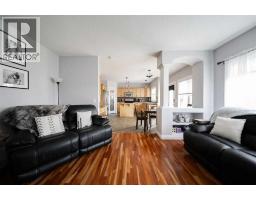 Bedroom - 521 Walnut Crescent, Fort Mcmurray, AB T9K0M9 Photo 12