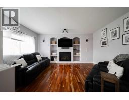 3pc Bathroom - 521 Walnut Crescent, Fort Mcmurray, AB T9K0M9 Photo 11