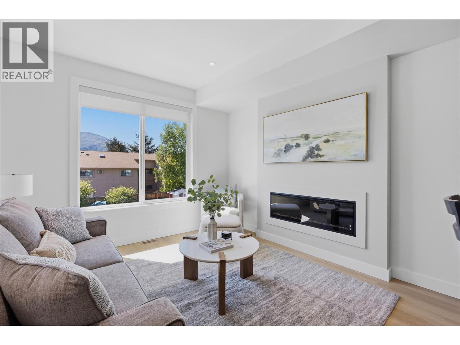 #101 143 Green Avenue - 13
